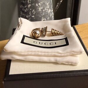 Women’s Gucci pearl cone earrings with box and papers